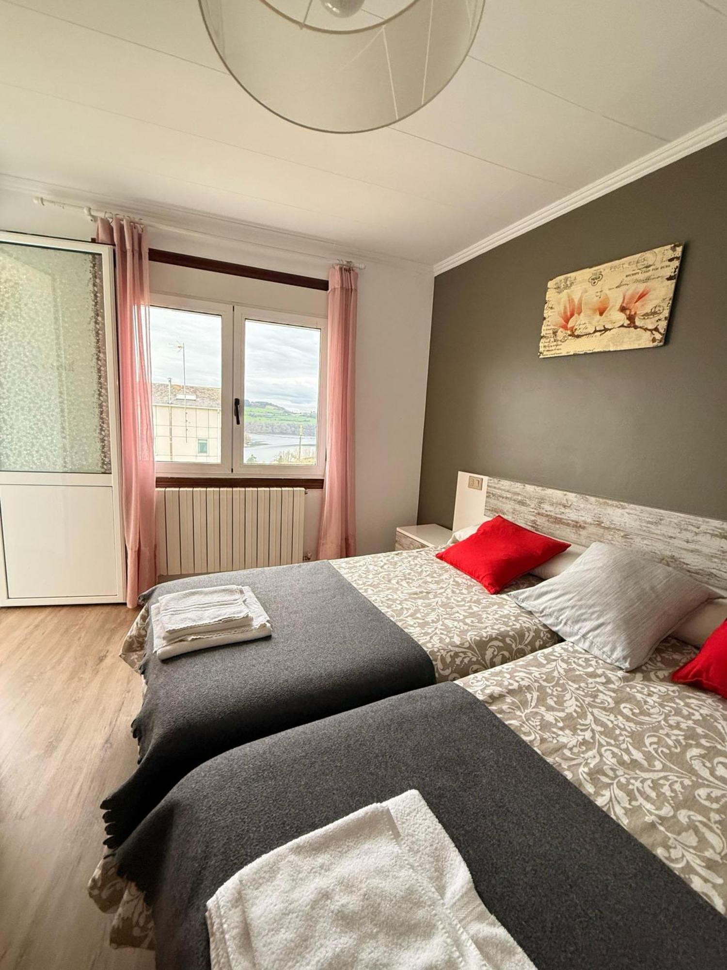 Apartamentos Portolux Portomarin Buitenkant foto
